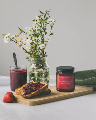 Forest & Brooks wooden wick candle - partridgeberry jam