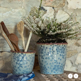 SMALL POT WITH BLUE FLORAL PATTERN
