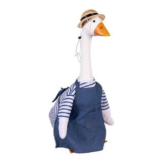 Giddy the Goose Gardener
