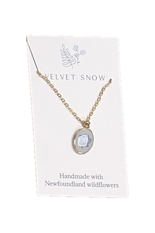 Velvet Snow - Necklace | Forget Me Not | Small, Oval | Gold Toned Stainless Steel