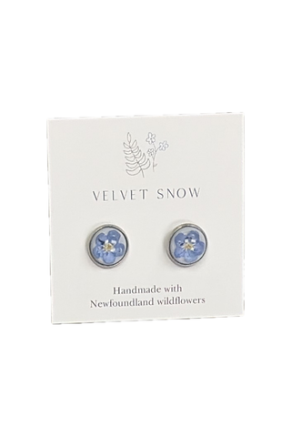 Velvet Snow - Stud Earrings | Forget Me Not | Medium, Round | Stainless Steel